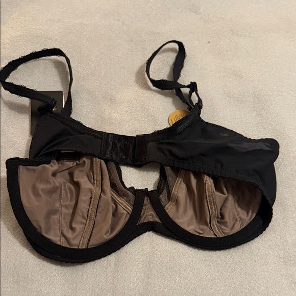 Wacoal Elegant Black Lace Bra - Picture 4 of 4